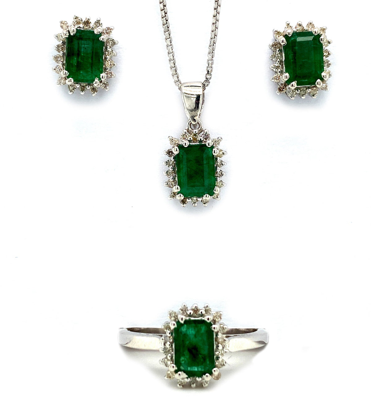 Emerald Sterling Silver Jewellery Set